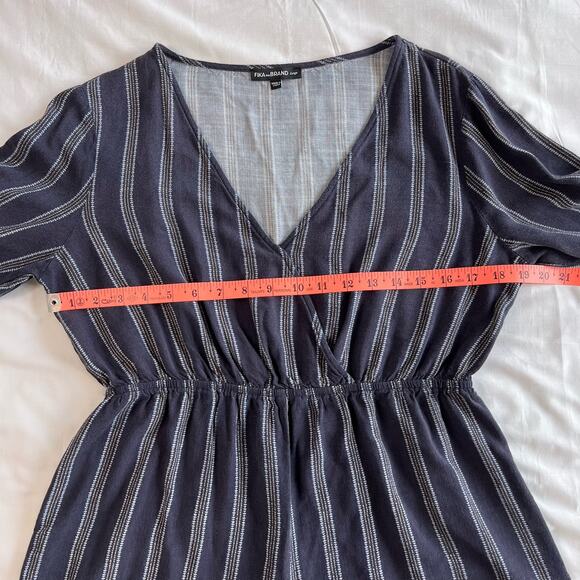 Fika The Brand Women's Large Blue Romper Light Weight V-Neck - Picture 4 of 4